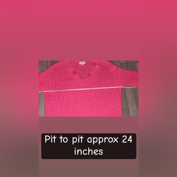 Adora Women’s Size Medium Hot Pink Sweater V-neck Chunky Warm Distressed EUC - Picture 4 of 7